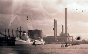 Hamburg: Hafen, Frachter im Hafen
