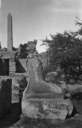Sitzstatue
