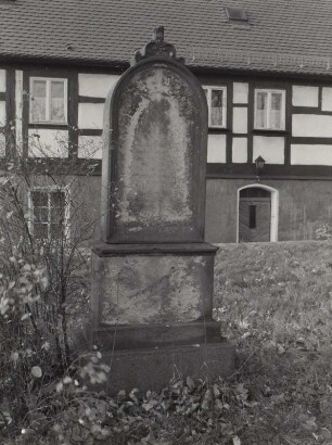 Grabstein, Oßling