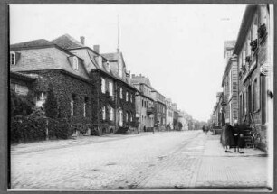 Am Rathaus in Arolsen : Arolsen. Straßenansicht