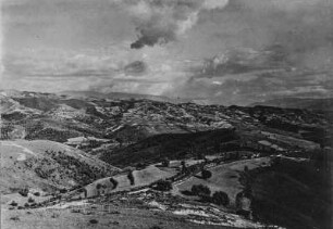 Berglandschaft : Blick über die Berglandschaft bei Mallakastra