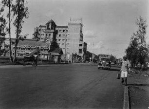 Straßenszene : Straßenszene. Aufnahmeort vermutlich Nairobi