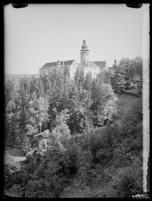 Schloss Lämberg, vom Aufsteig