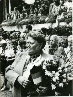 Rosa Thälmann auf dem Zweiten Pioniertreffen in Dresden