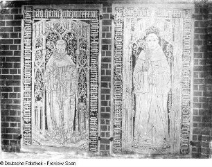 Grabplatten für Abt Franz Meyne und Abt Johannes Wilken : Grabplatten für die Äbte Franz Meyne (- 1449) und Johannes Wilken (- 1489)