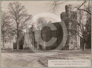 Theaterflügel von Schloss Sibyllenort von W