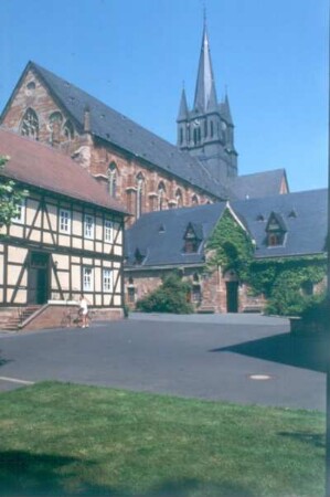 Haina. Blick zur Klosterkirche