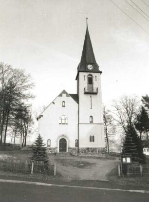 Deutschneudorf-Deutscheinsiedel. Dorfkirche (1902/1905). Ansicht von Westen