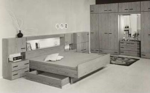 Schlafzimmer (Modell 380)