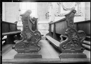 Salem Münster - Klosterkirche Maria Himmelfahrt Chorgestühl mit Schnitzerei