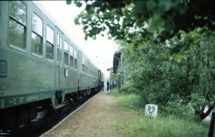 Uiffingen Bahnsteig N5867 Bnb-Wagen ReisendeWärter Pirkart