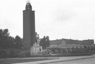 Van Heutsz Denkmal in Amsterdam : Blick auf die Denkmalanlage zu Ehren des niederländischen Militäroffiziers und Generalgouverneurs der Königlich Niederländisch Indische Armee