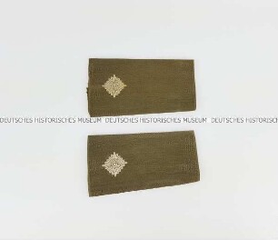 Schulterstücke für den Arbeits-/Kampfanzug eines Offiziers (Leutnant), Bundeswehr