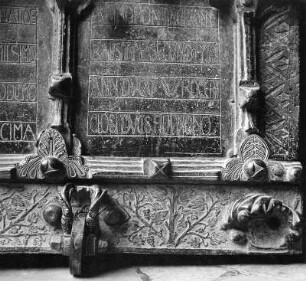 Bronzetür : Troia. Kathedrale Santa Maria Assunta (nach 1093). Detail der Bronzetür des Westportals