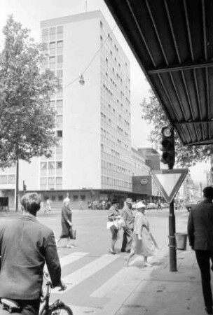 Wiesbaden: Geschäftshaus, Kirchgasse/Ecke Rheinstraße