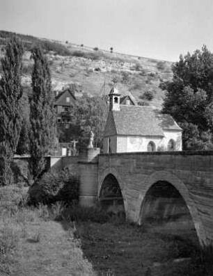 Bad Mergentheim, An der Tauber. Wolfgangskapelle (1508/1510). Ansicht mit Brücke