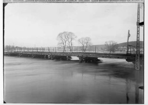 Donauhochwasser Sigmaringen im Januar 1936; Alte Sägebrücke, Blick in Richtung Laiz