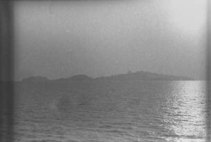 Blick auf Aden : Blick vom Schiff Usaramo auf das Panorama von Aden