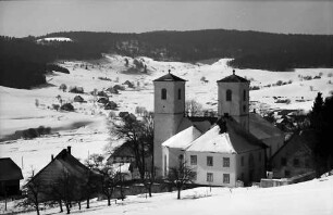 Herrischried: Kirche und Ort, von oben