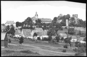 Frauenstein. Schloss mit Ruine