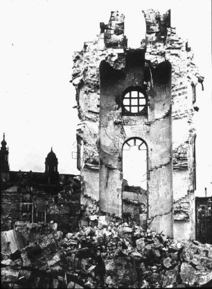 Dresden, Frauenkirche, Nord-West-Treppenhaus nach Zerstörung November 1945