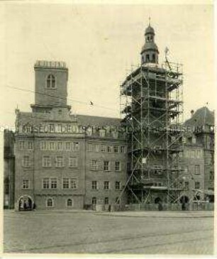 Wiederaufbau des kriegszerstörten Chemnitzer Rathauses
