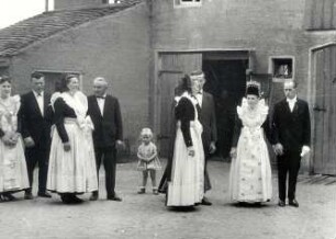 Hochzeit in Saalau : Gesellschaftliche Volkskultur - Sitten im Laufe des menschlichen Lebens - Hochzeit. Ort: Salow / Saalau. Hochzeit.