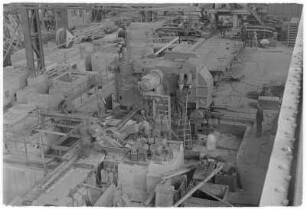 Beste Brigaden: E-Ofen und Gießgrube (E- und SM-Stahlwerk), Generatoren 1 und 2 (Hammerwerk) (04.06.1954); Arbeitspause E-Werk (04.06.1954); Beste Brigaden und Schmelzer (08.06.1954); zerschlagenes Waschbecken SM-Stahlwerk (06.08.1954)