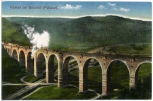 Hetzdorf. Viadukt mit Güterzug