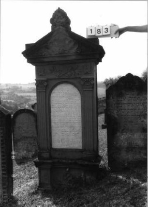 Grabstein 183