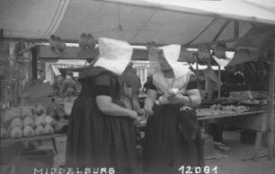 Gespräch auf dem Markt in Middelburg