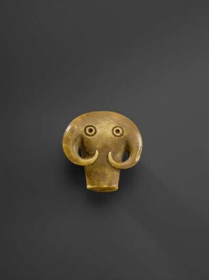 Amulett in Form eines Elefantenkopfes/Boviden
