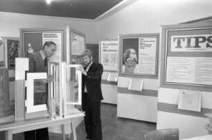 Ausstellung "Energiesparen beim Wohnen" bei der Beratungsstelle Karlsruhe der Verbraucherzentrale Baden-Württemberg