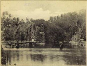 Männer in einer Lagune (Hamburger Südsee-Expedition 1908-1910)