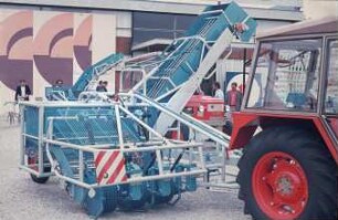Fotografie: Ernteverfahren, Zuckerrübe, Zuckerrübenköpfrodelader