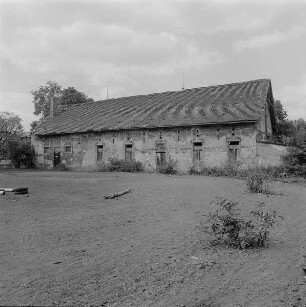 Dresden-Pillnitz (Dresden), August-Böckstiegel-Straße 1. Ehem. Kammergut. Kälberstall (wohl 18. Jahrhundert)