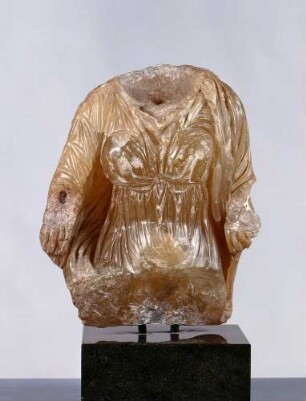 Kleiner Torso einer sitzenden Frau