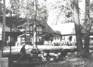 Gasthaus in Lehde : Bauwesen - öffentliche und andere Gebäude. Ort: Lědy / Lehde. Spreewald Gasthaus "K wjesołej šćuce" (Zum Fröhlichen Hecht) vor dem Umbau.