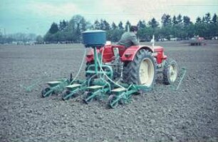 Fotografie: Sätechnik, Einzelkornsaat, Mais, Einzelkornsämaschine, Unterfußdüngung