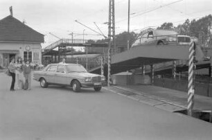Autoreisezug-Verkehr am Bahnhof Karlsruhe-Durlach