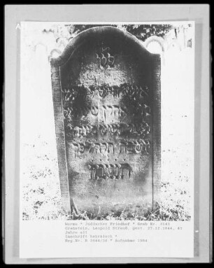 Grabstein von Leopold Strauß (gestorben 1844.12.27)