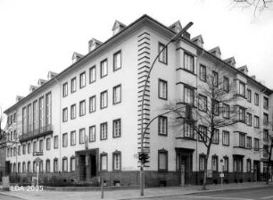Gemeindehaus der ev. Nathanael-Kirche; Berlin, Tempelhof-Schöneberg