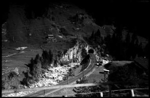 Wassen: Gotthardbahn, Tunneleinfahrt Rohrbachtunnel