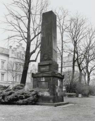 "Konstitutionssäule" zur Erinnerung an die sächsische Staatsreform 1831