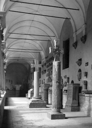 Ravenna. San Vitale. Westlicher Kreuzgang (1562; Andrea della Valle)