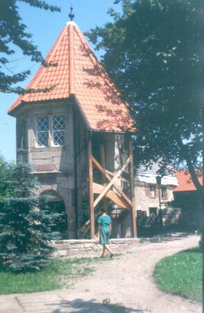Schleusingen. Brunnenhäuschen im Schloßpark