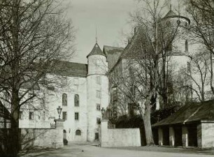 Bärenstein. Schloss. Ansicht von Süden mit Schlosstor