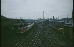 Berlin Warschauer Straße Fernbahngleis Lok Baureihe 143 Schnellzug