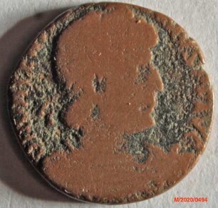Römische Münze, Nominal Centenionalis, Prägeherr Valentinianus I., Prägeort Aquileia, Original