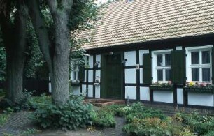 Fachwerkhaus im Oderbruch : Haus in Neulietzegörike. Aufgenommen 2001